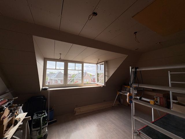 Dakkapel tijdens bouw, vanaf binnen